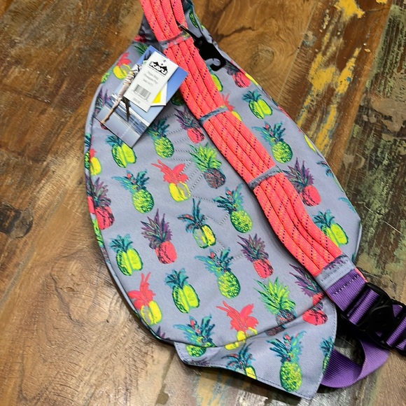 Kavu Rope Sling Bag-NWT - Picture 3 of 6